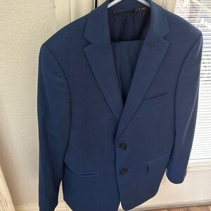 Michael Kors Boys navy suit, Size 12R 100% wool